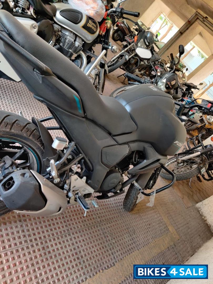 Black Yamaha FZ-S FI V3