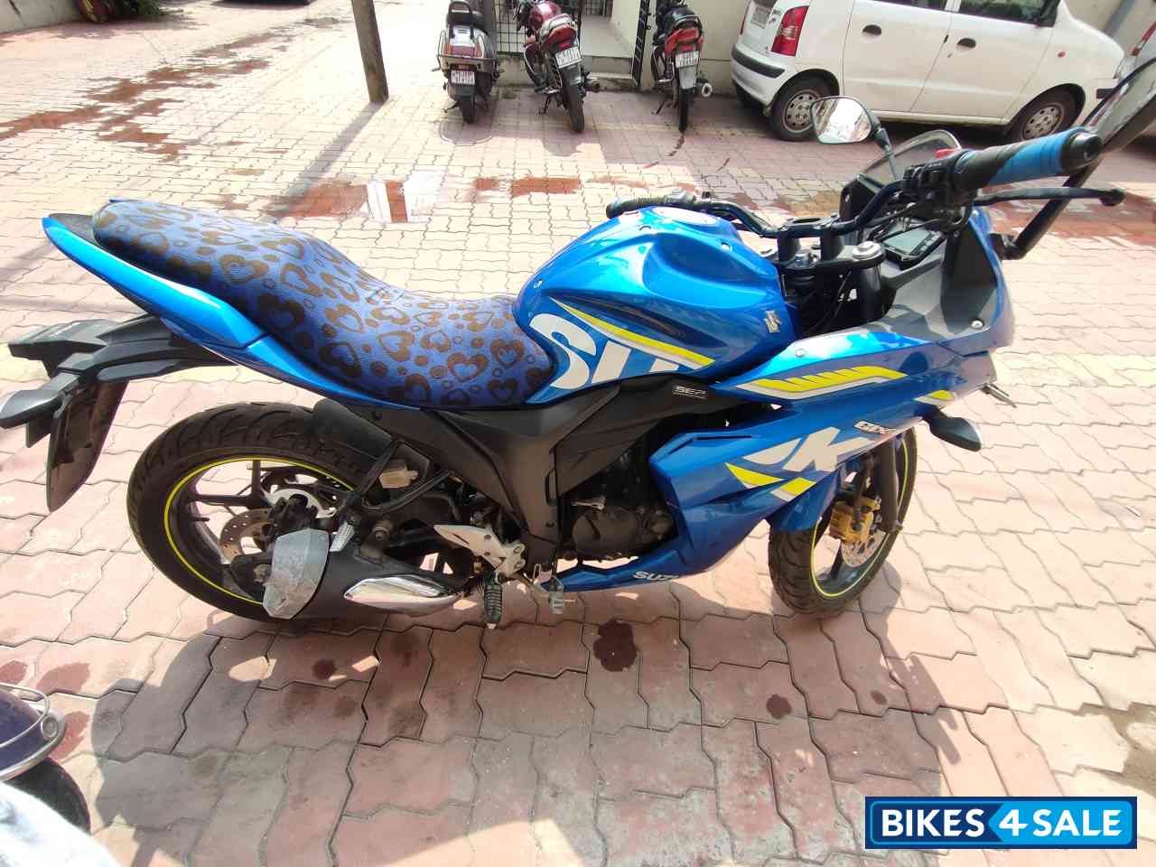 Suzuki Gixxer SF Fi