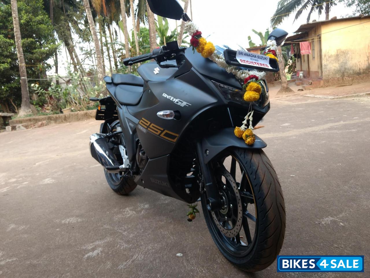 Matte Black Suzuki Gixxer SF 250 BS6