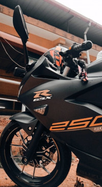 Matte Black Suzuki Gixxer SF 250 BS6