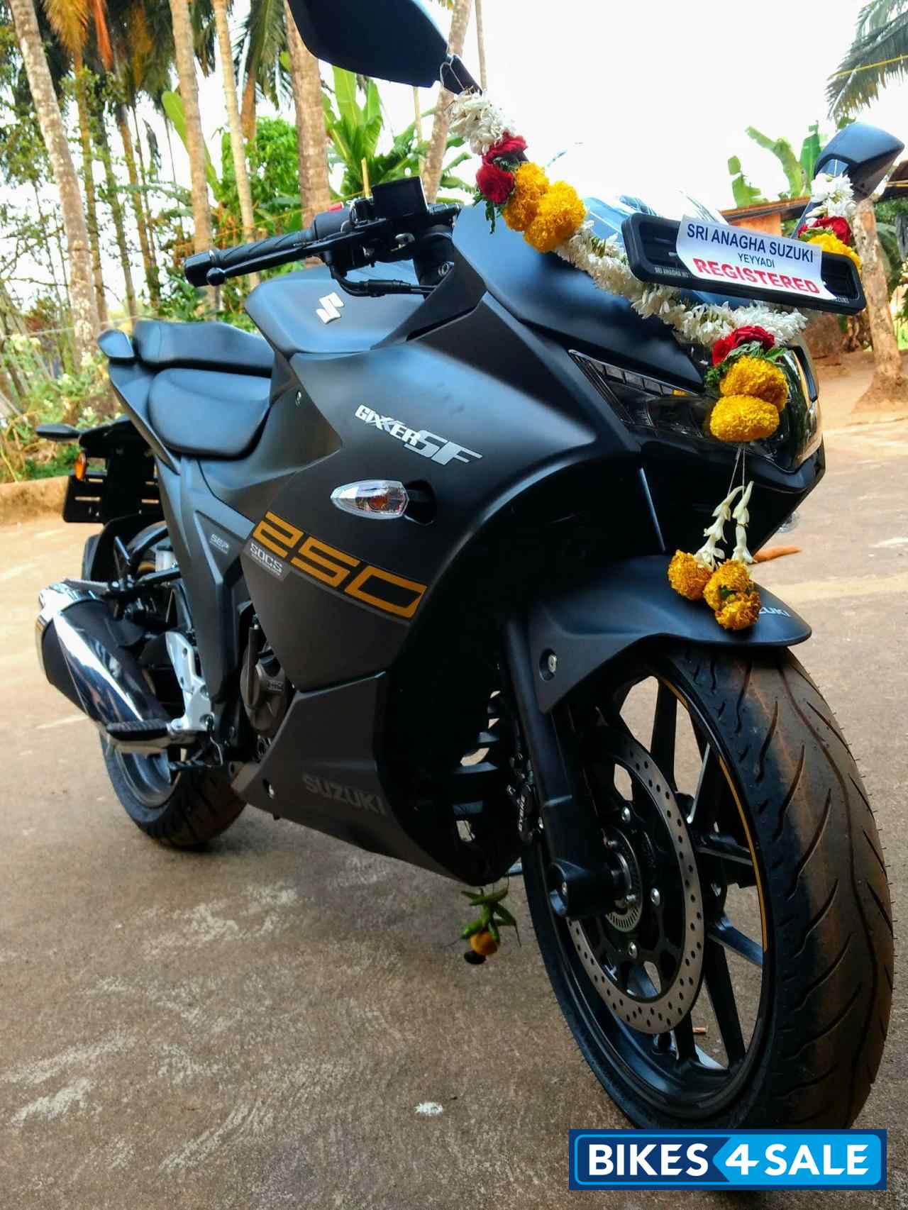 Matte Black Suzuki Gixxer SF 250 BS6