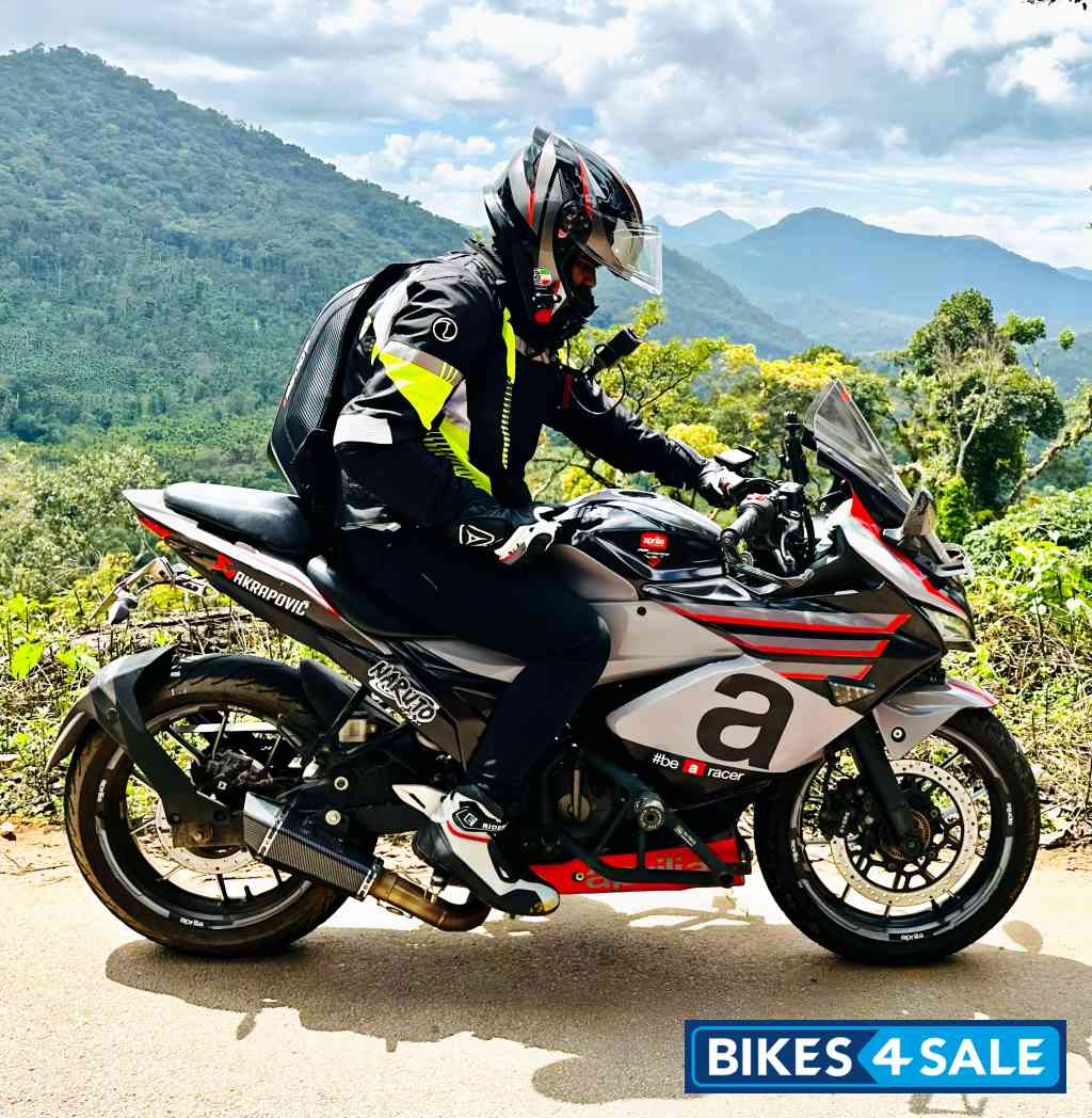 Matte Black Suzuki Gixxer SF 250 BS6