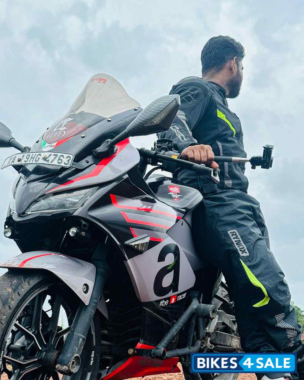 Matte Black Suzuki Gixxer SF 250 BS6