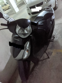 Black Honda Aviator