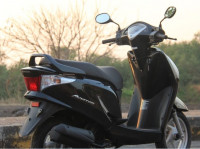 Black Honda Aviator