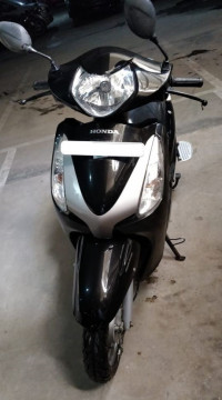 Black Honda Aviator