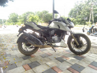 Pearl White TVS Apache RTR 200 4V ABS