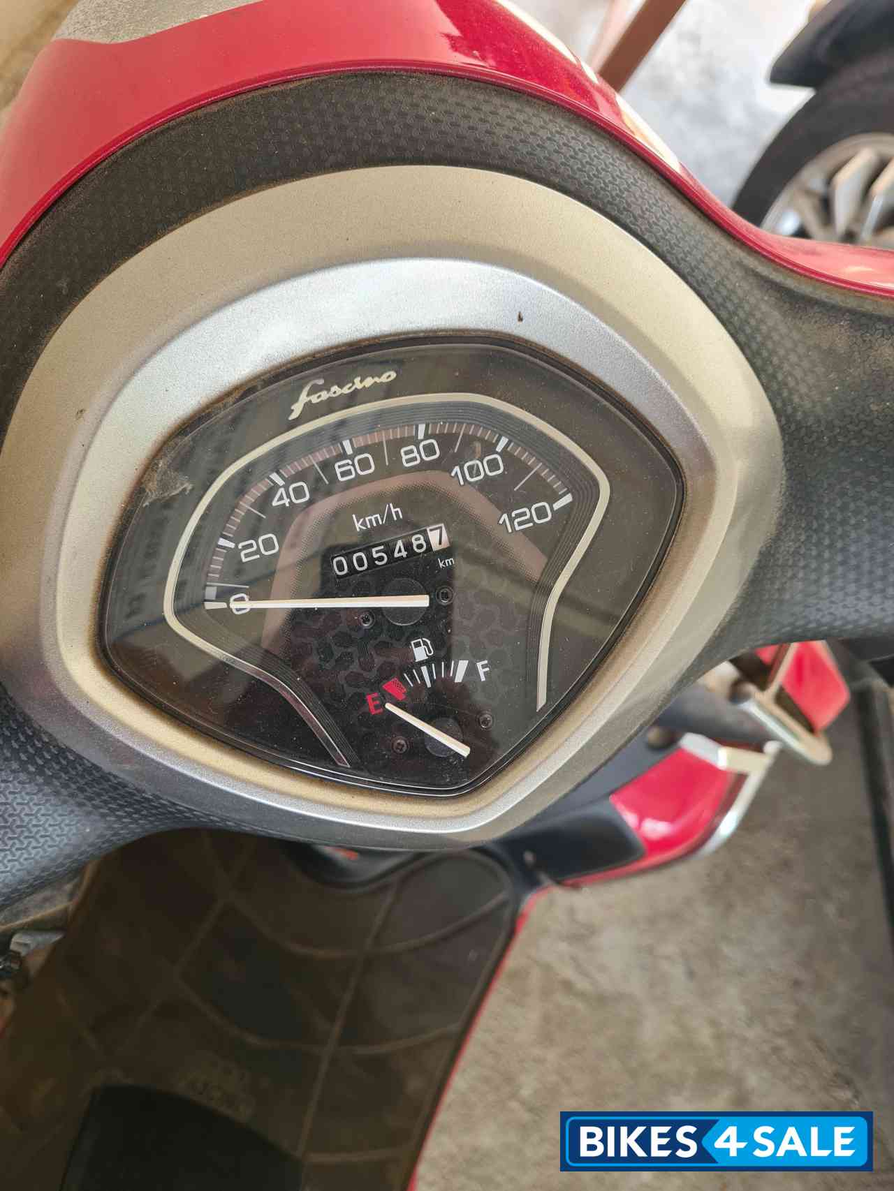 Vivid Red Yamaha Fascino 125 Fi