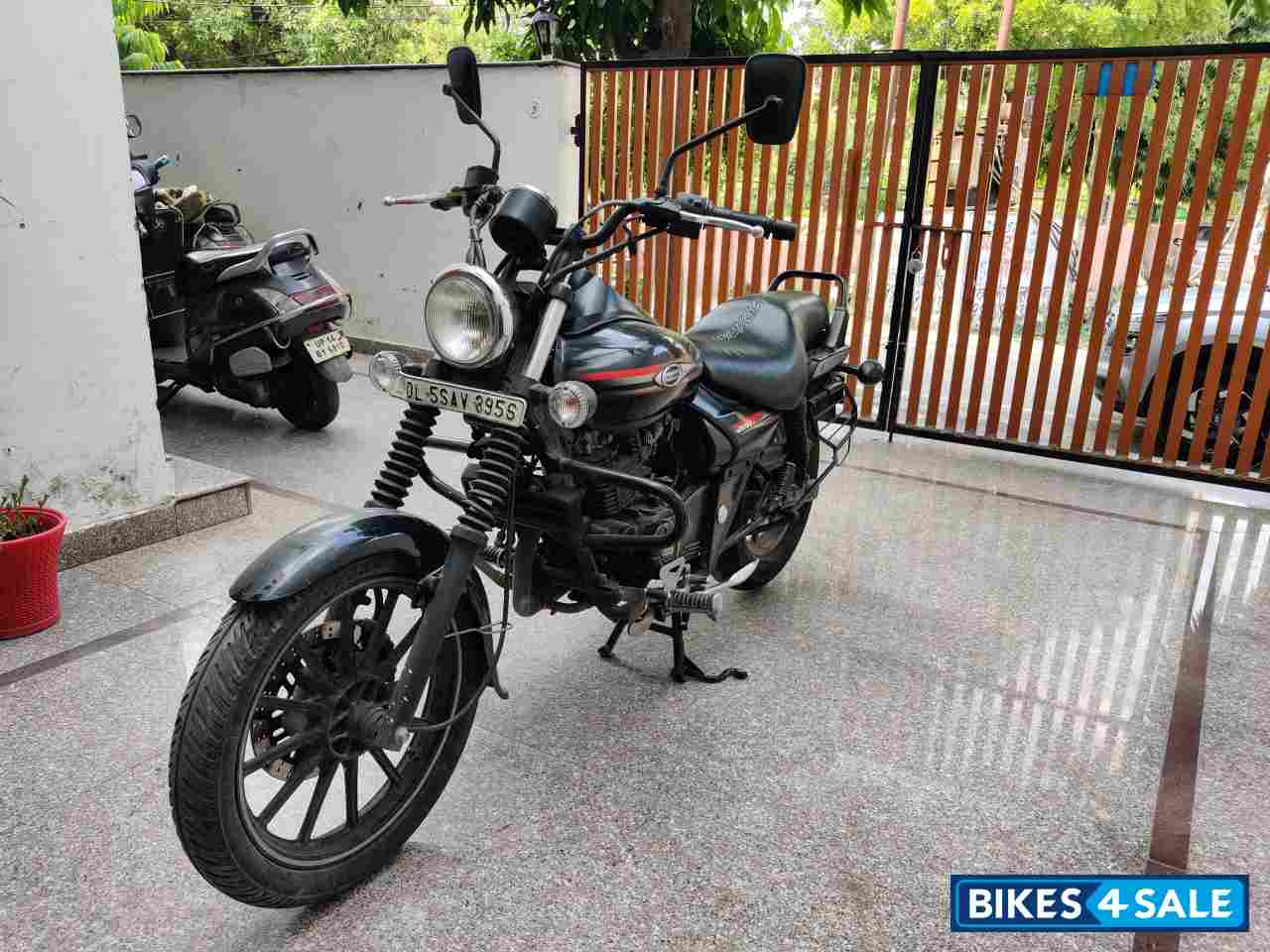 Bajaj Avenger Street 220