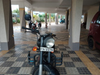 Royal Enfield Classic Stealth Black