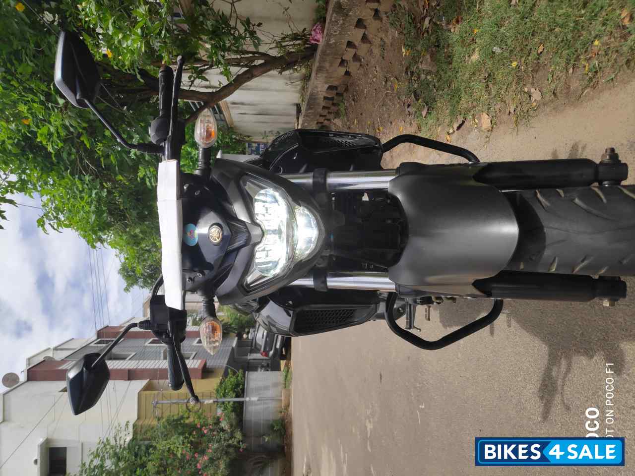 Black Yamaha FZS 25