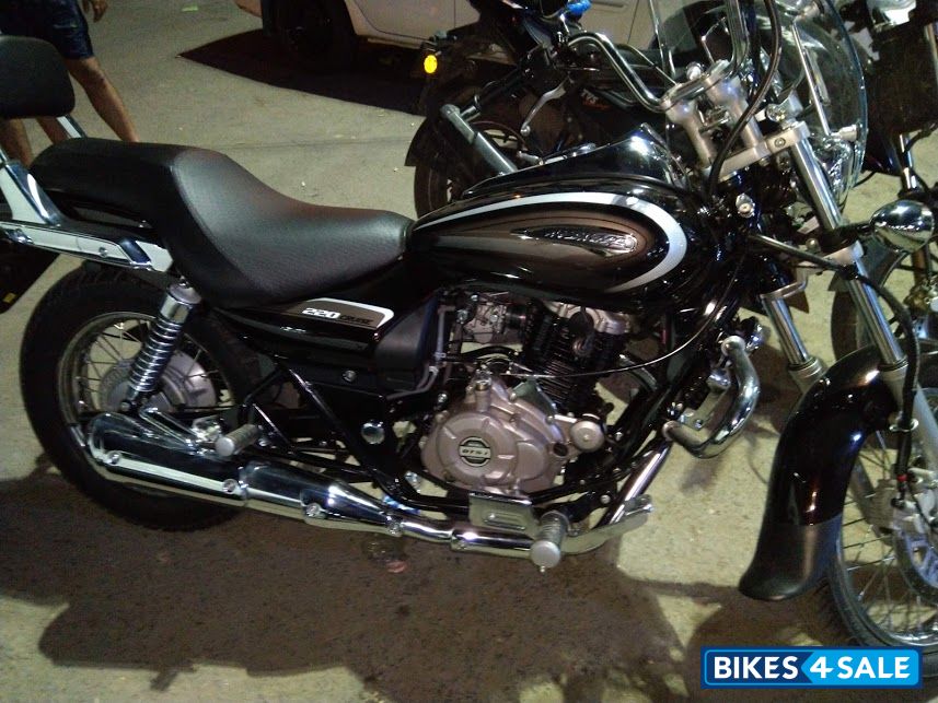Auburn Black Bajaj Avenger Cruise 220