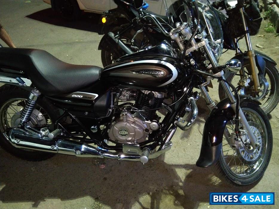 Auburn Black Bajaj Avenger Cruise 220