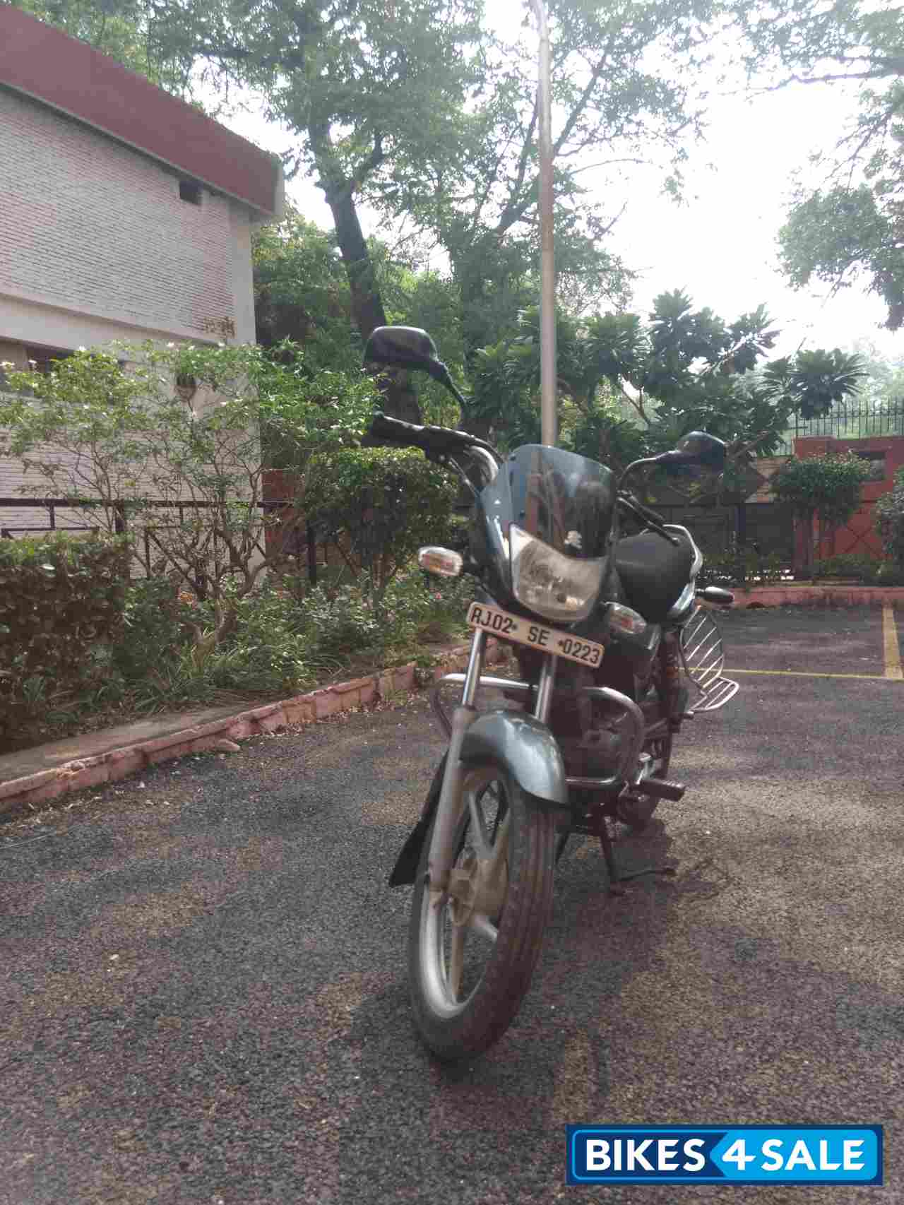 Slate Grey Bajaj Platina 100