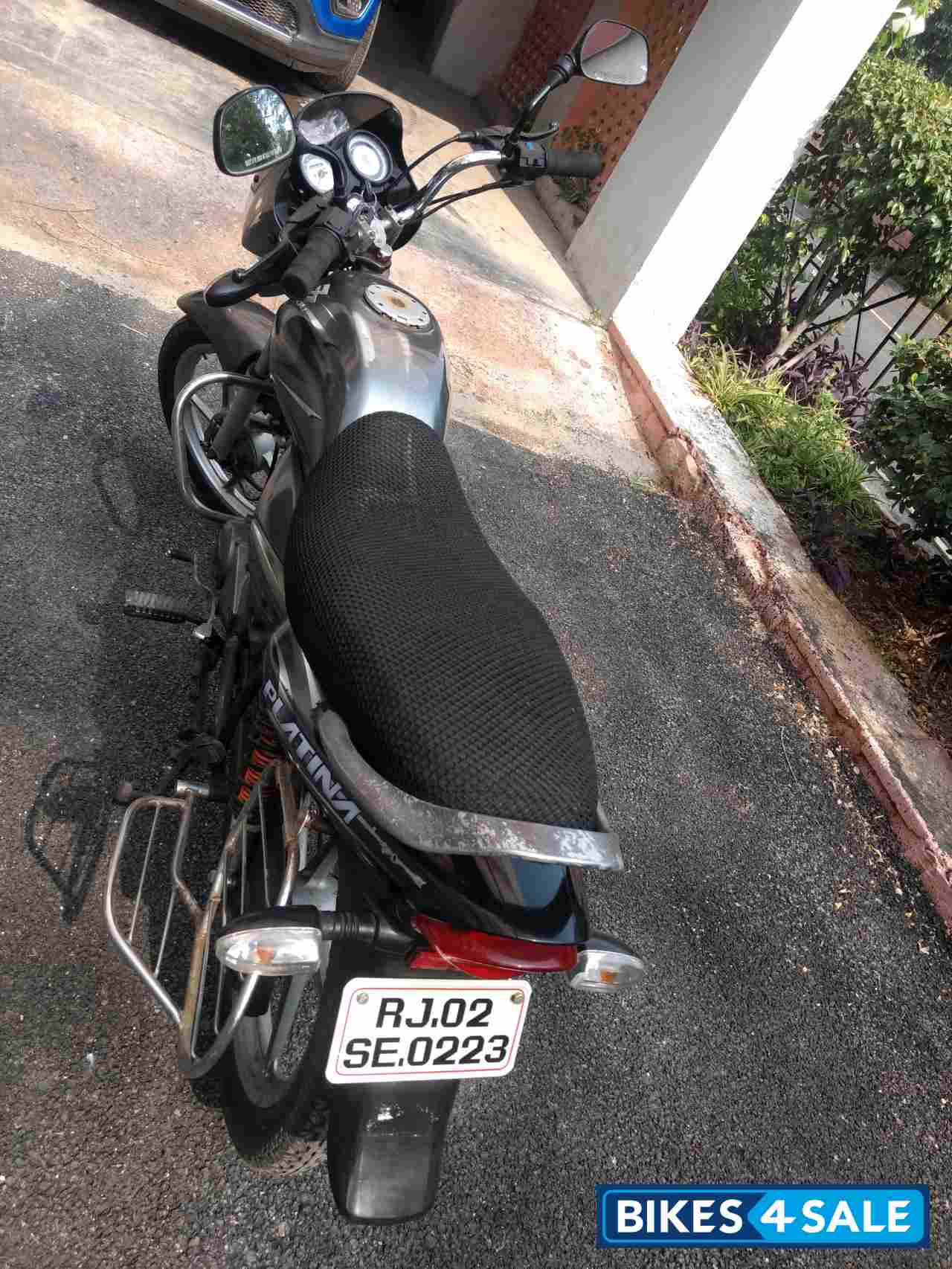 Slate Grey Bajaj Platina 100