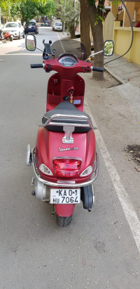 Red Vespa SXL 150