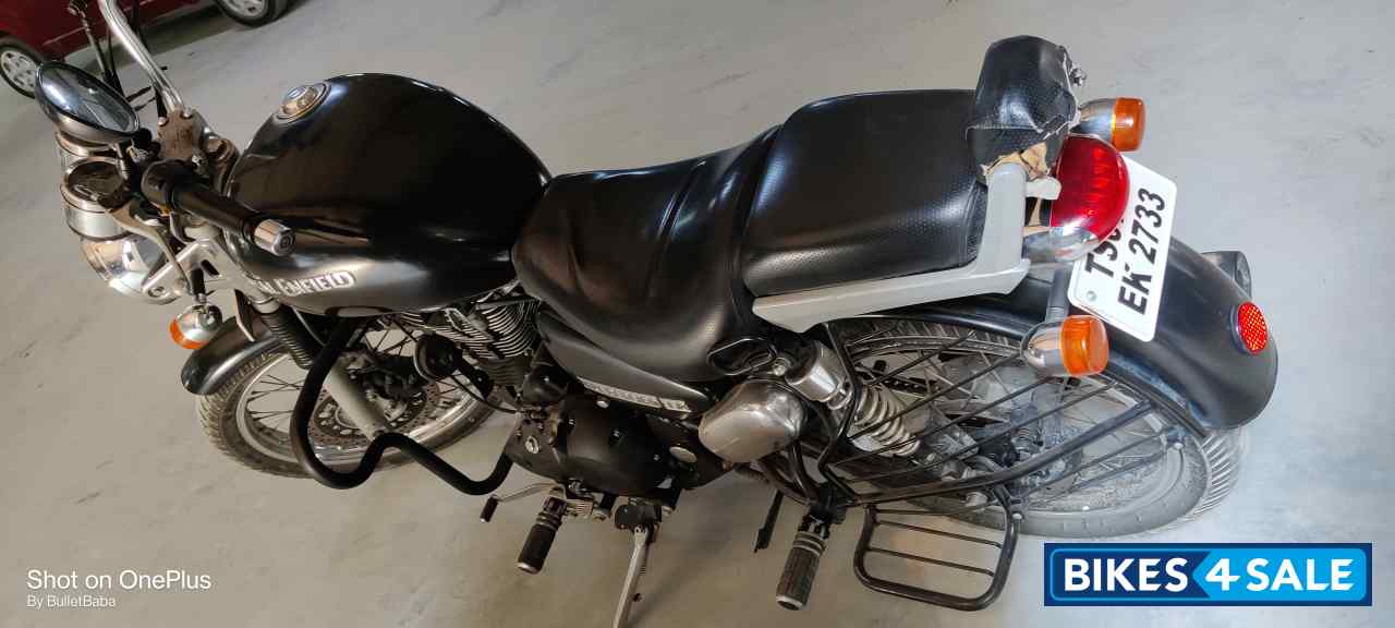 Black Royal Enfield Thunderbird 350