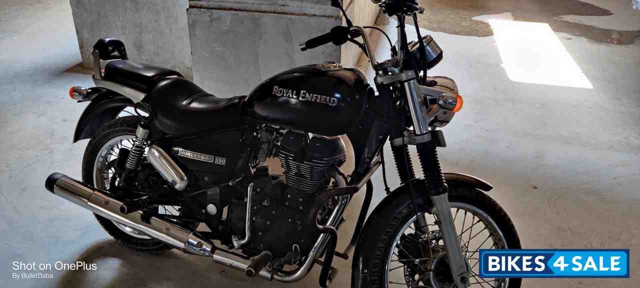 Black Royal Enfield Thunderbird 350