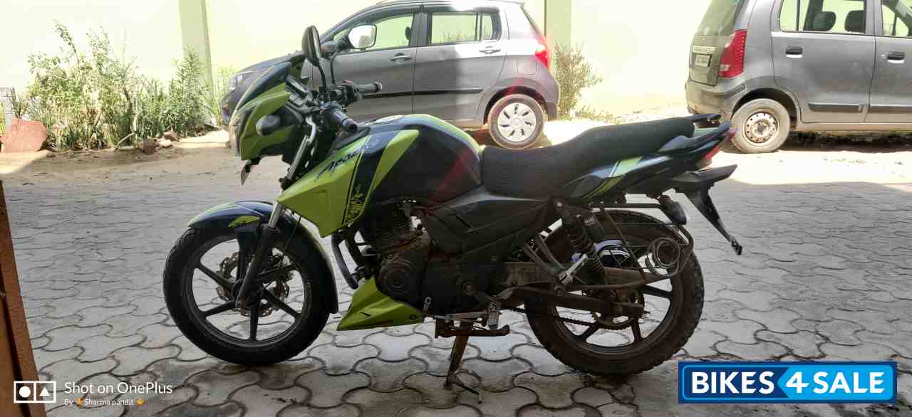 Green Black TVS Apache RTR 160