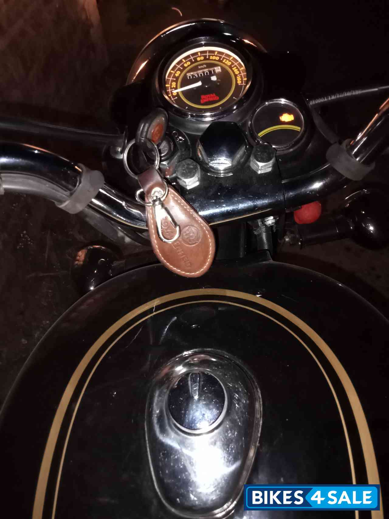 Black Royal Enfield Bullet Standard 350