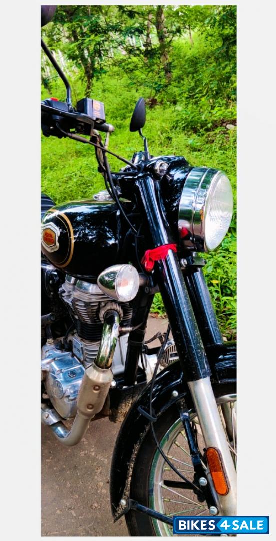 Black Royal Enfield Bullet Standard 350