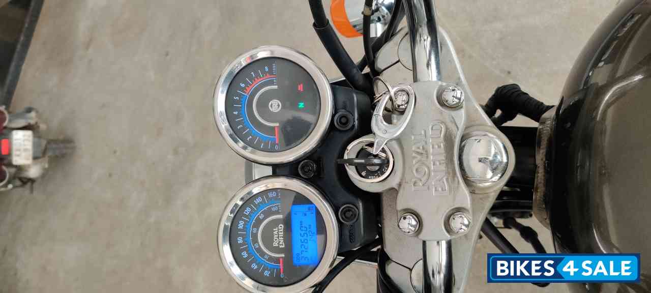 Lightning Green Royal Enfield Thunderbird 350