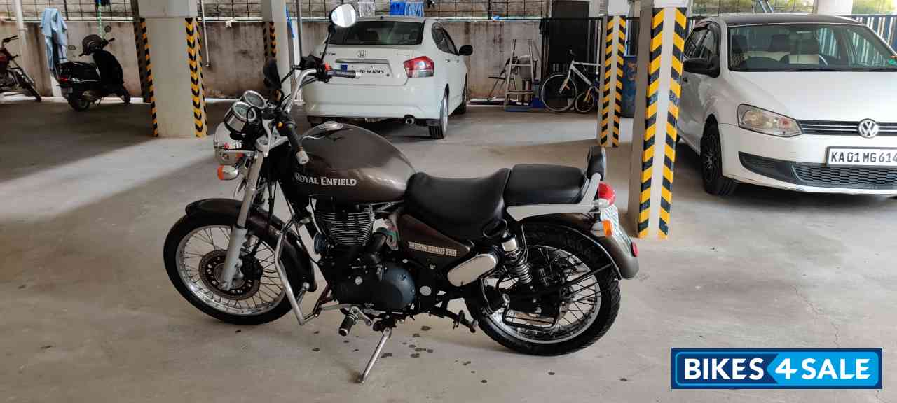 Lightning Green Royal Enfield Thunderbird 350 Lightning Green Royal Enfield Thunderbird 350