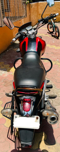 Bajaj V15