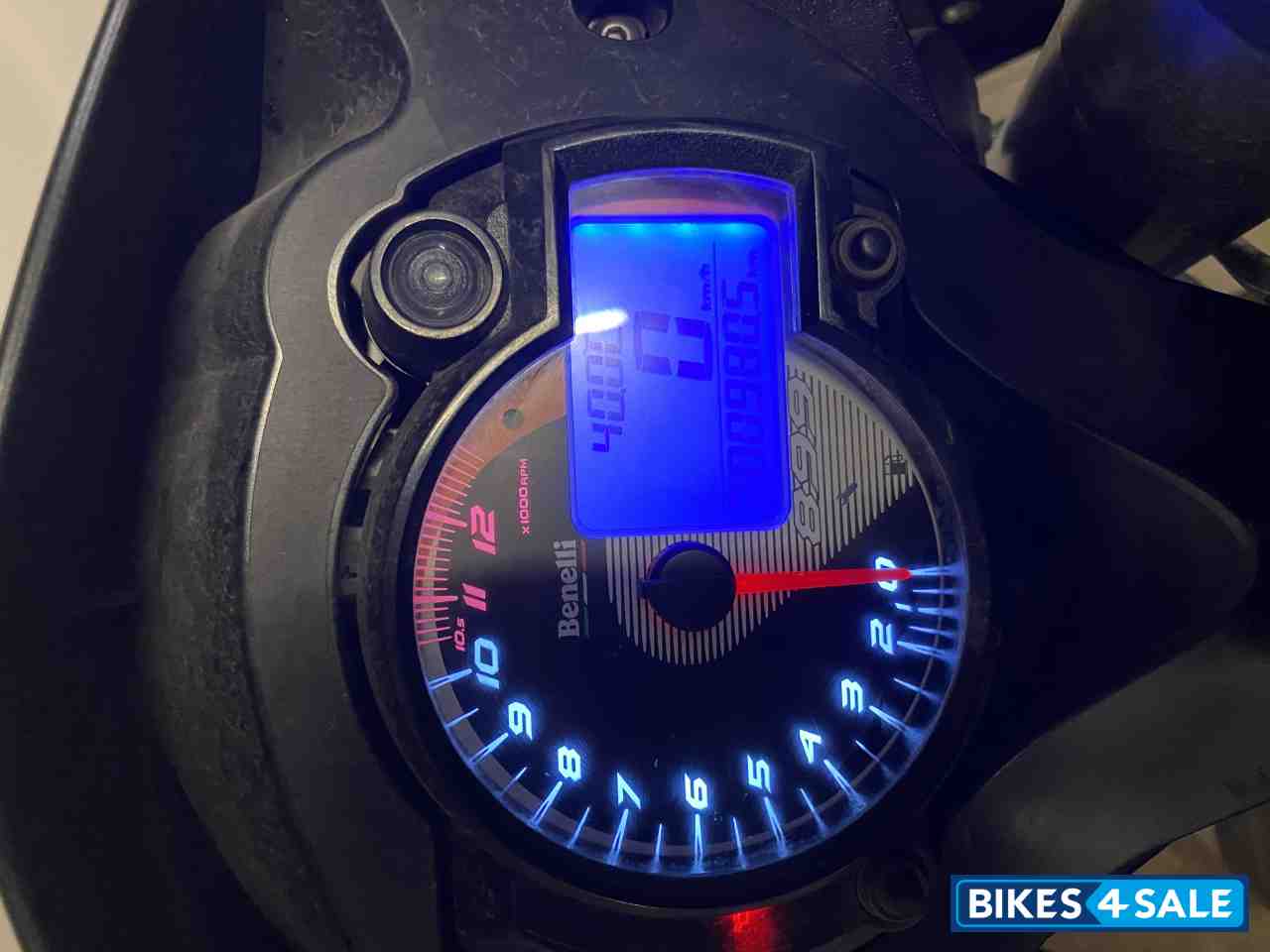 Black Benelli TNT 899