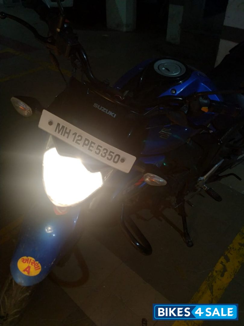 Blue Suzuki Gixxer 150