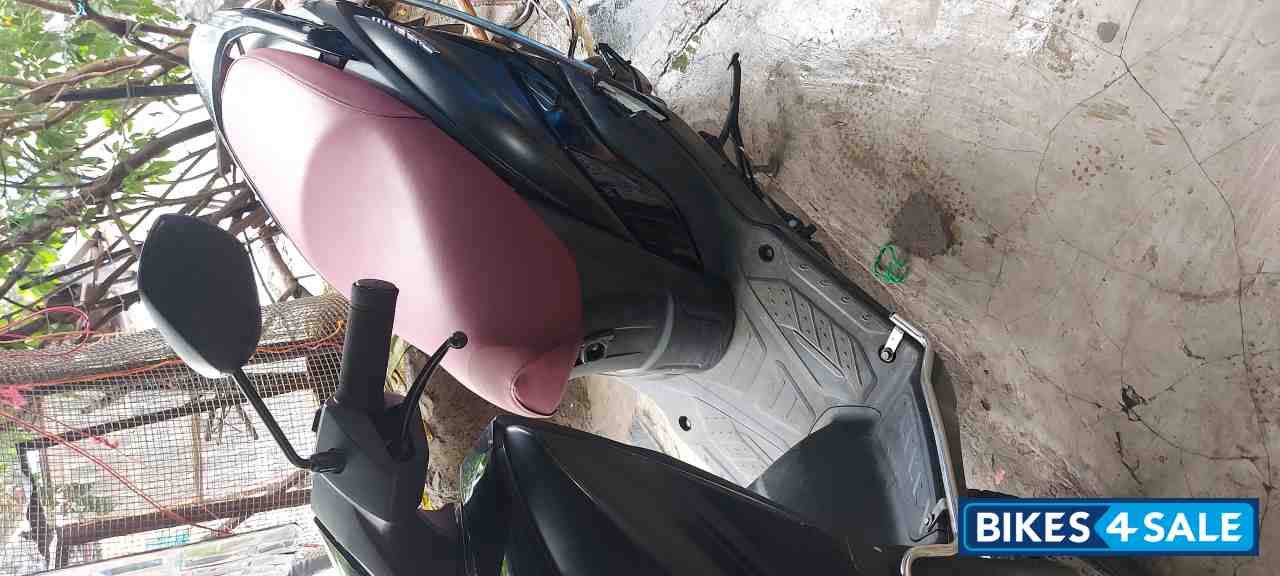 Matte Black Suzuki Burgman Street