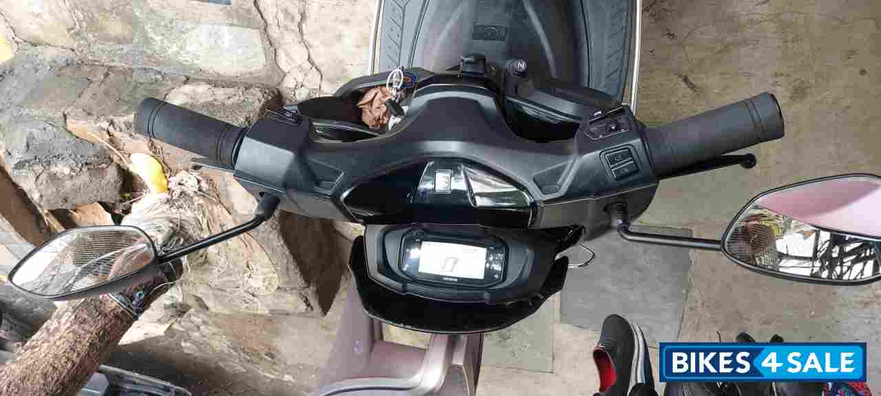 Matte Black Suzuki Burgman Street