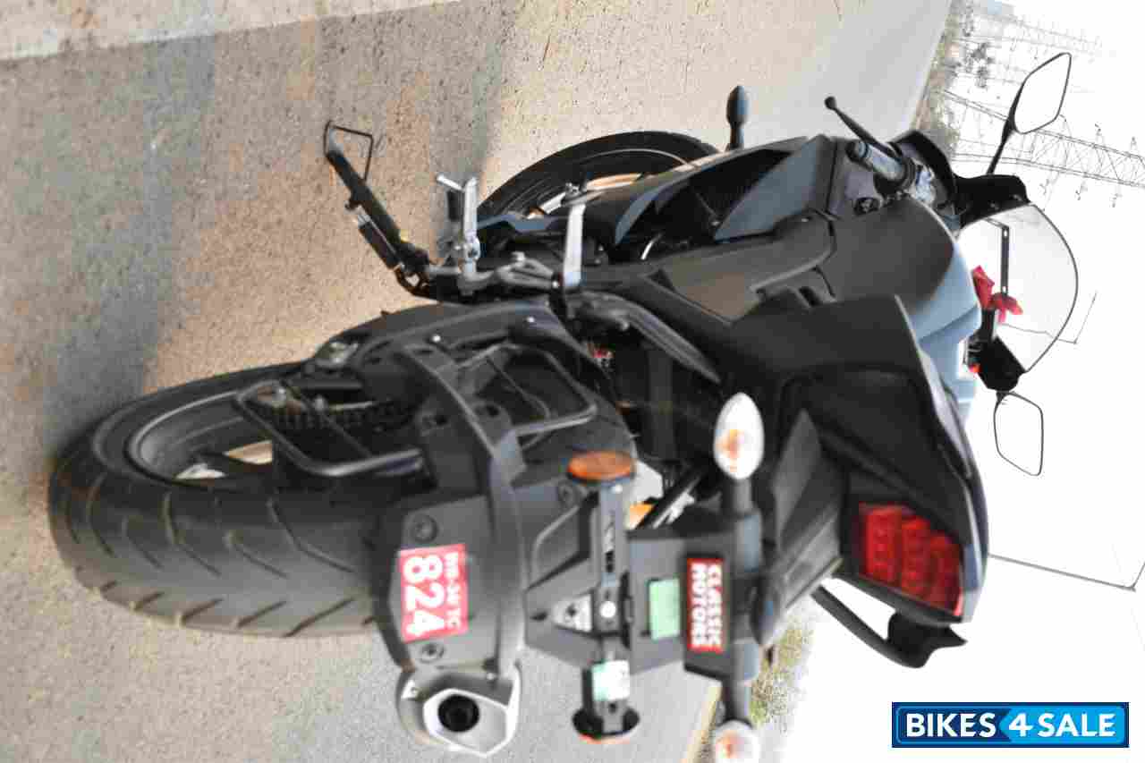 Black Yamaha YZF R15 V3 BS6