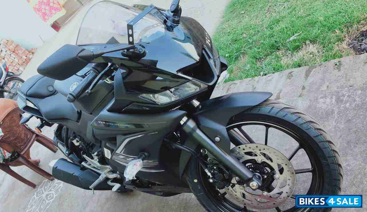 Black Yamaha YZF R15 V3 BS6