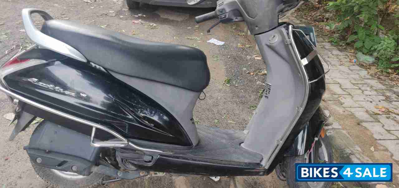 Black Honda Activa 4G