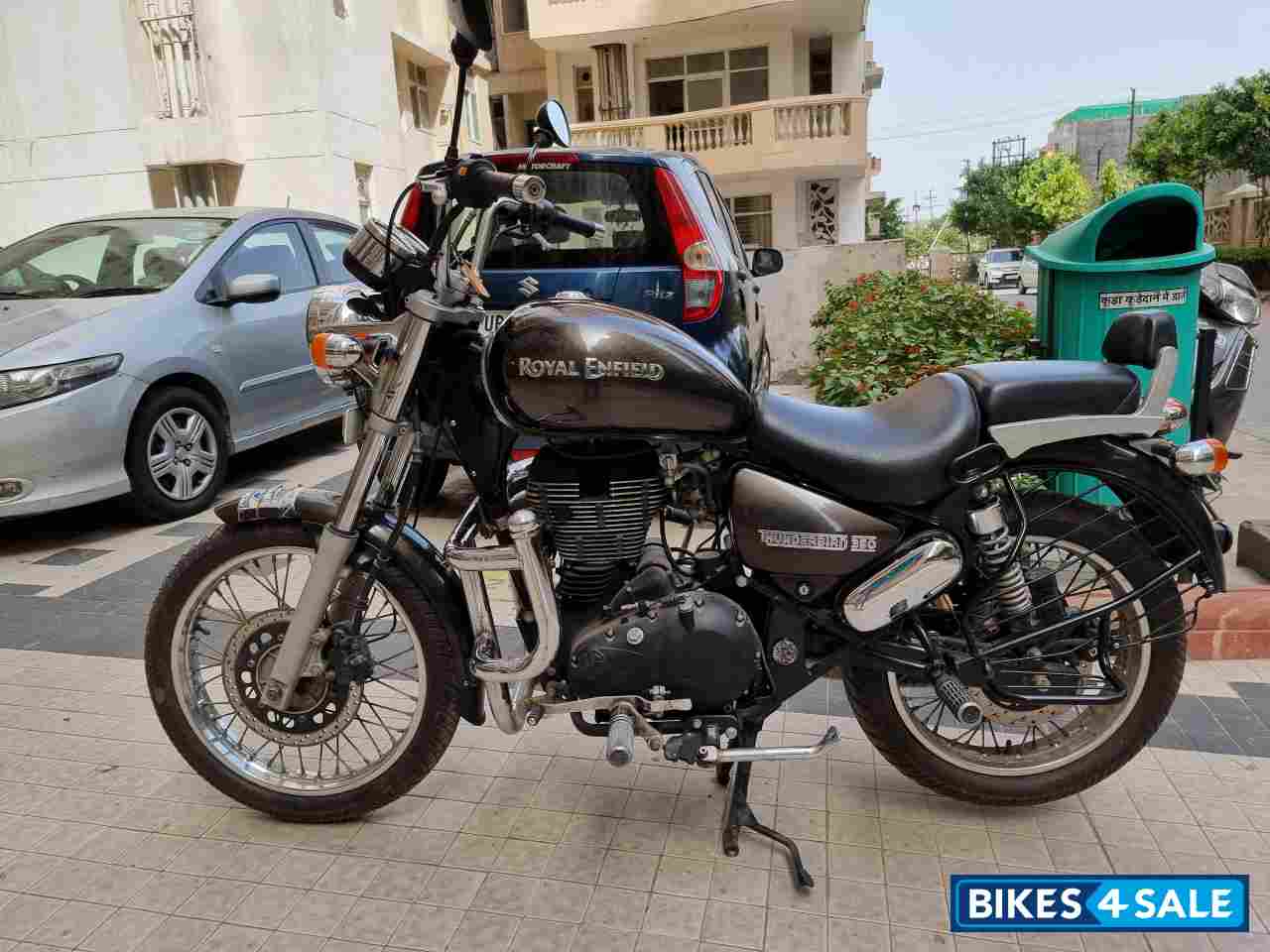 Lighting Royal Enfield Thunderbird 350