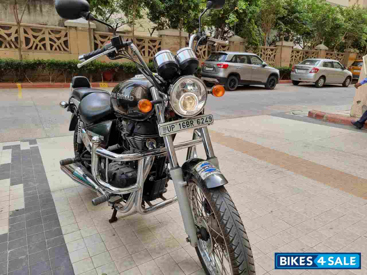 Lighting Royal Enfield Thunderbird 350