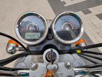 Lighting Royal Enfield Thunderbird 350