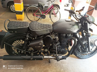 Royal Enfield Classic 500