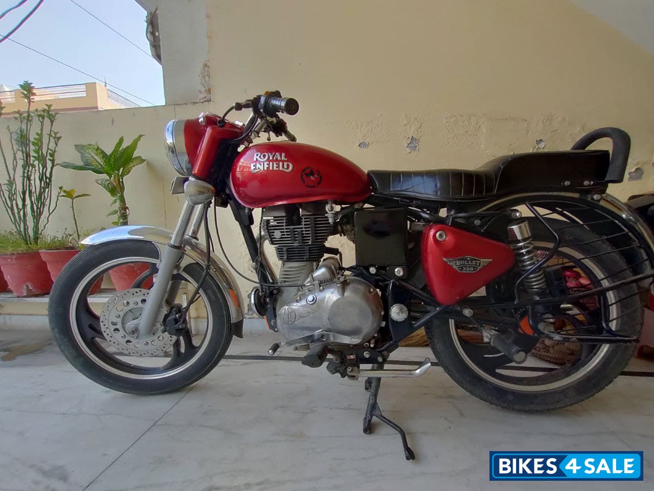 Red Royal Enfield Bullet Electra Twinspark Red Royal Enfield Bullet Electra Twinspark