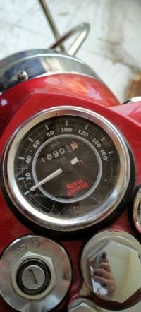 Red Royal Enfield Bullet Electra Twinspark