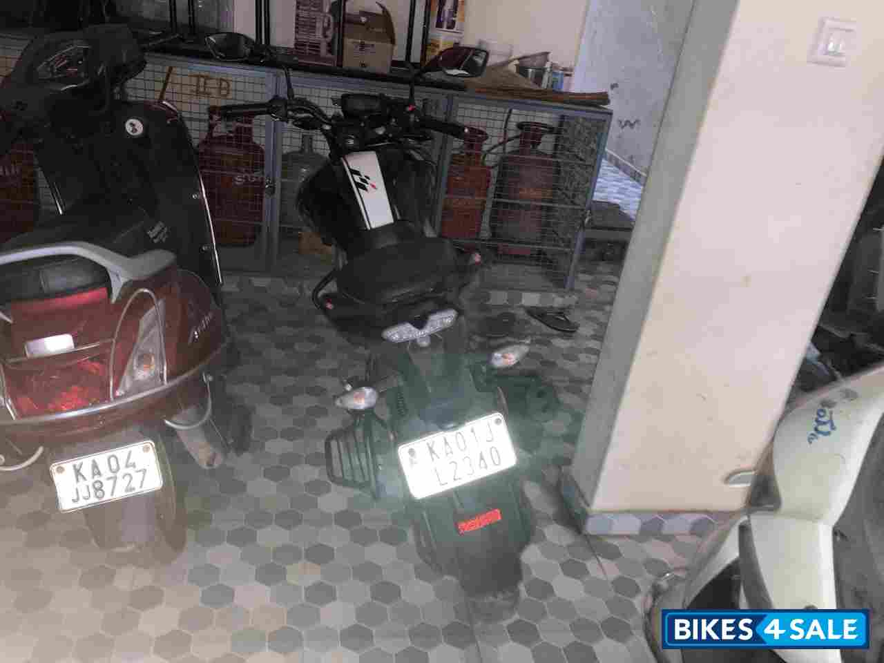 TVS Apache RTR 160 4V BS6