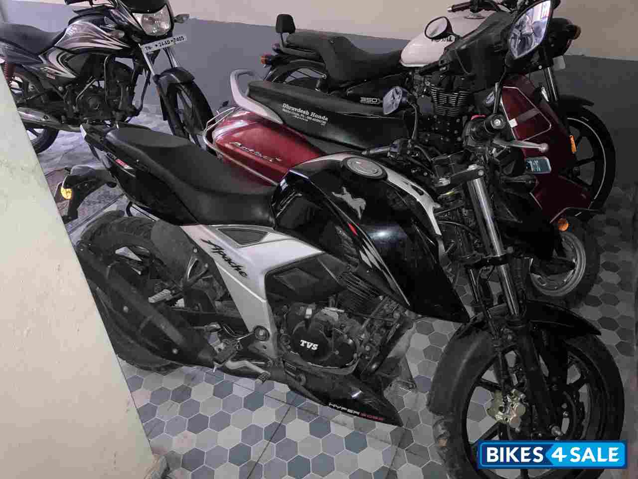 TVS Apache RTR 160 4V BS6