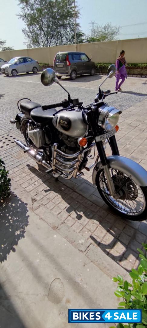 Silver Royal Enfield Classic 350