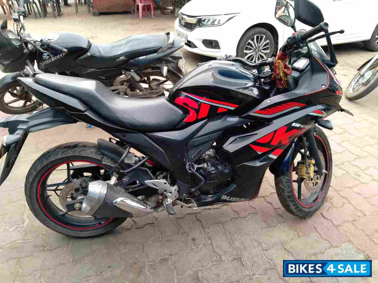 Suzuki Gixxer SF