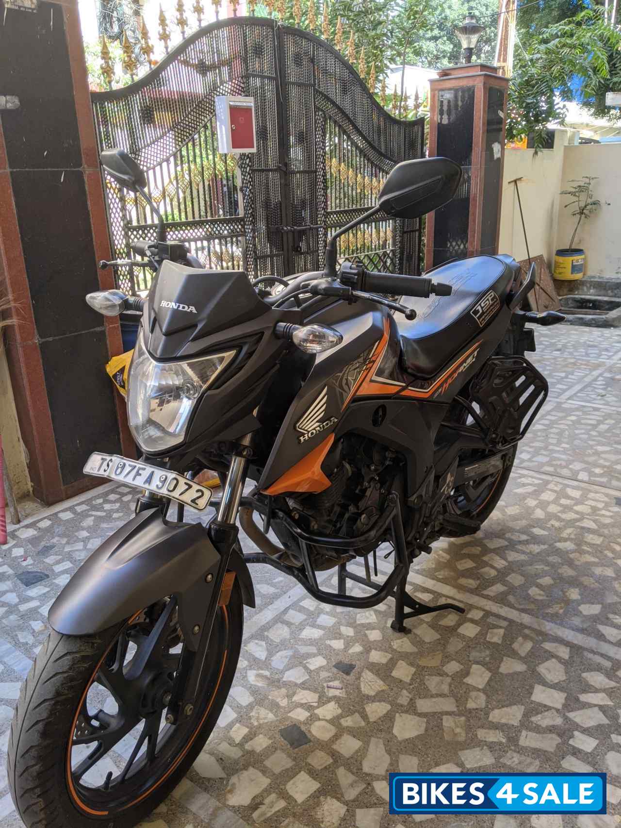 Honda CB Hornet 160R