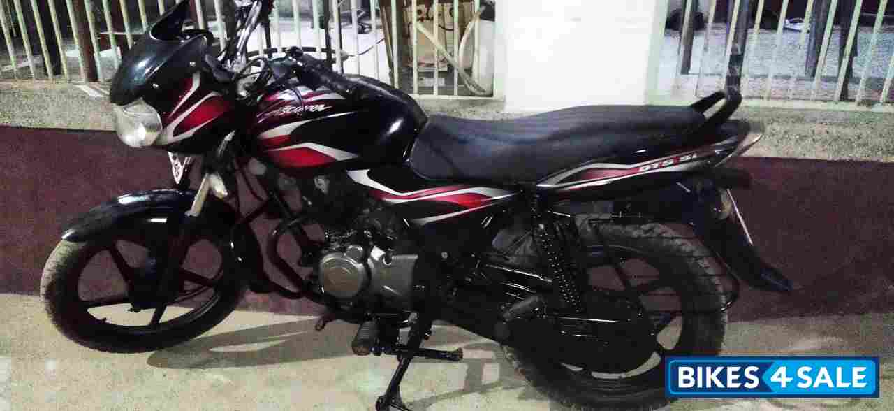 Black & Red Bajaj Discover 100 DTS-Si