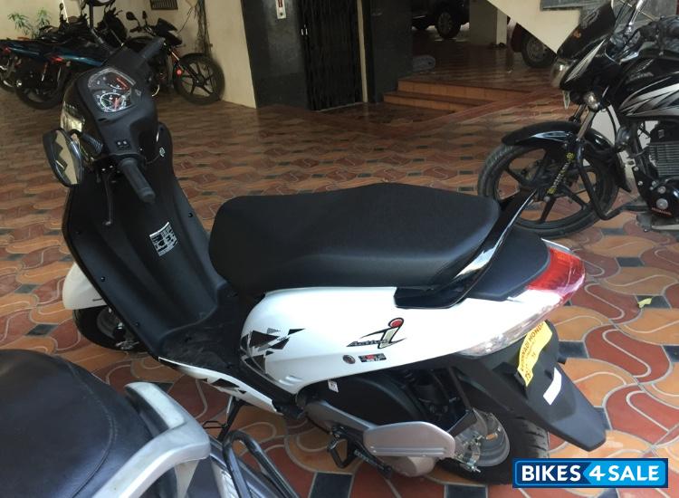 Black Honda Activa i