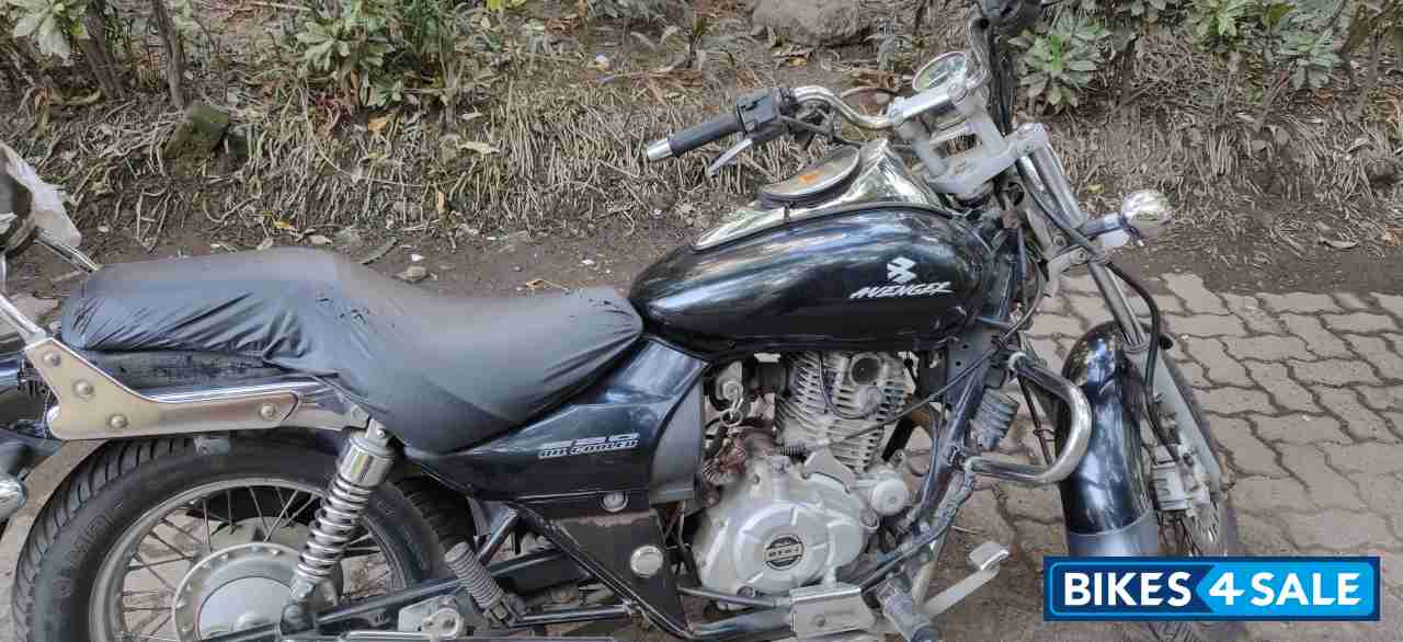 Bajaj Avenger 220 DTS-i