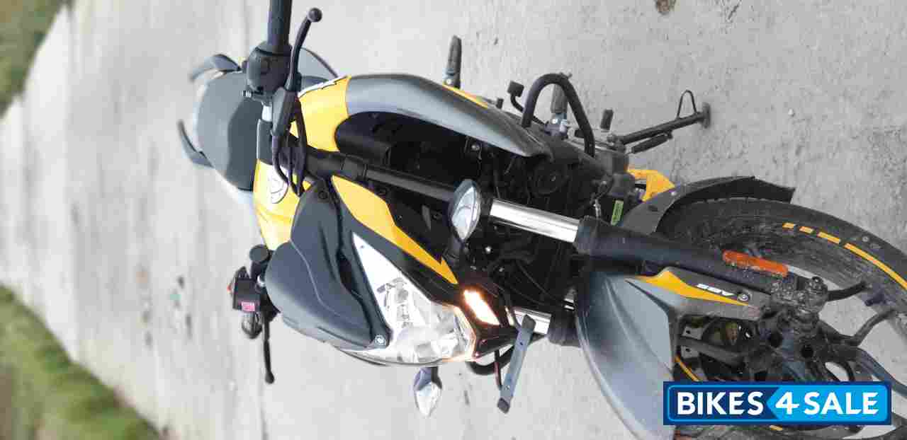 Yellow Bajaj Pulsar NS 200 BS6